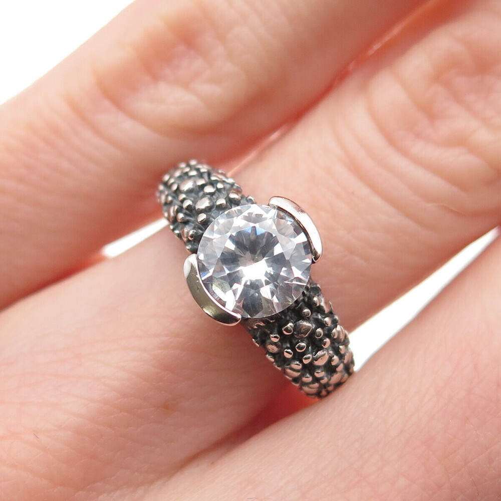 925 Sterling Silver Vintage Round-Cut C Z Oxidized Ring Size 5.25